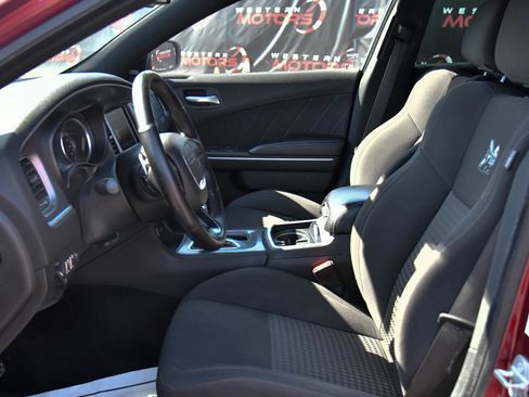 Used 2019 Dodge Charger Scat Pack RWD image 17