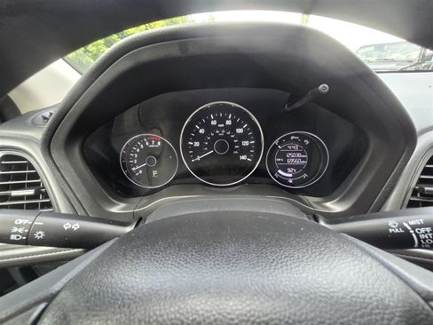 Used 2018 Honda HR-V LX image 14