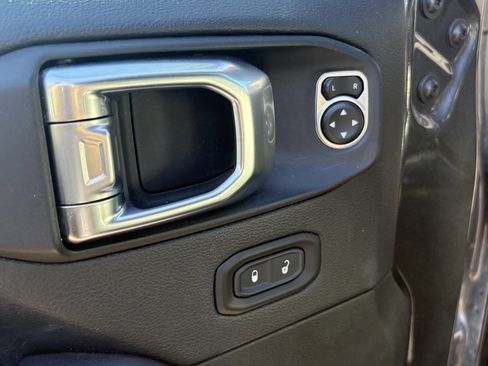 Used 2020 Jeep Wrangler Unlimited Rubicon image 18