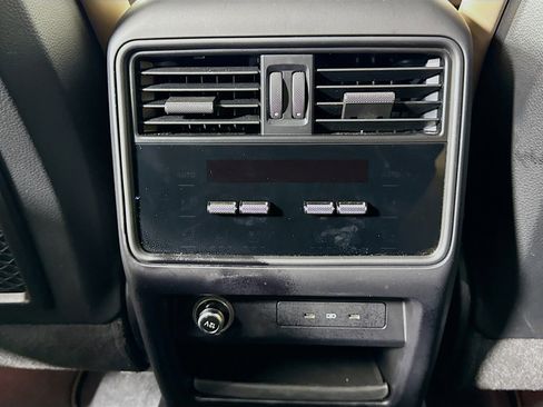 Certified 2025 Porsche Cayenne S image 24