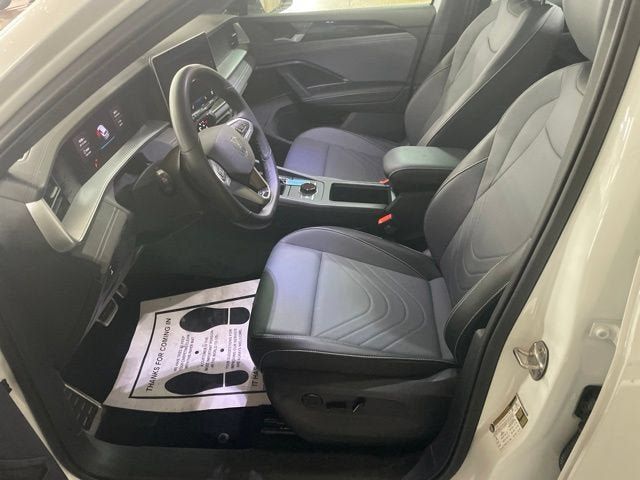 Certified 2026 Volkswagen Tiguan SE R-Line FWD image 15