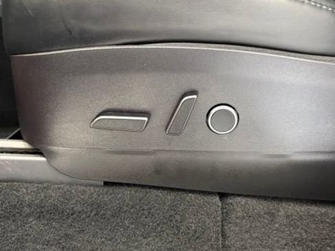 Used 2023 Tesla Model Y Performance AWD/4WD image 14