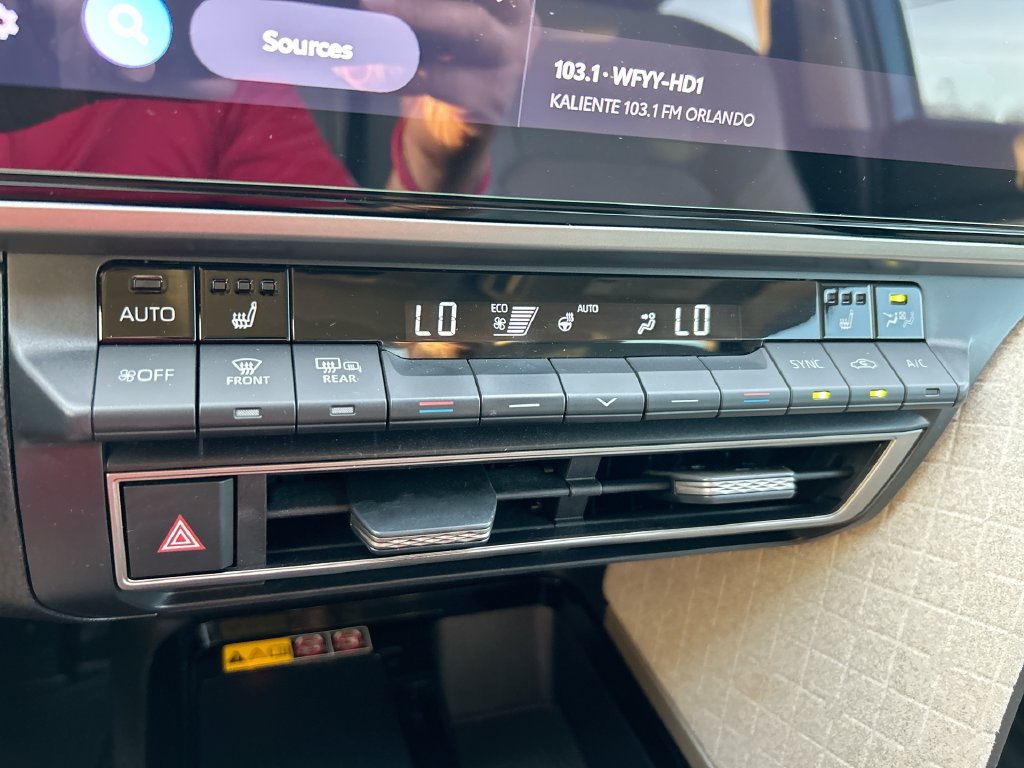 Certified 2025 Toyota Camry XLE FWD image 26