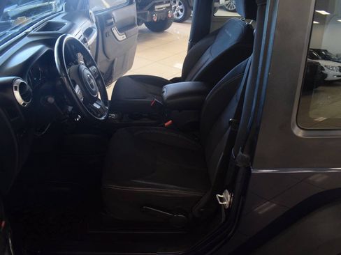 Used 2013 Jeep Wrangler Rubicon w/ PWR Convenience Group AWD/4WD image 47
