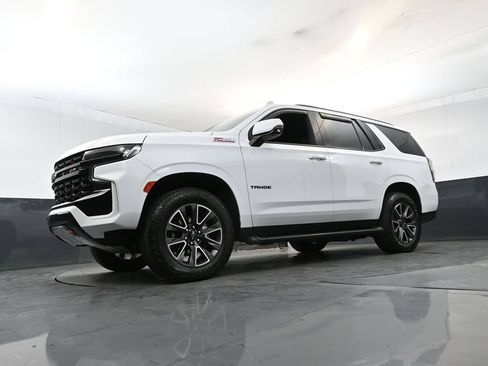 Used 2024 Chevrolet Tahoe Z71 w/ Luxury Package AWD/4WD image 20