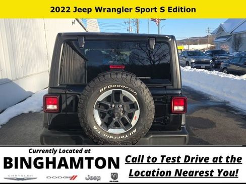 Used 2022 Jeep Wrangler Sport S image 5