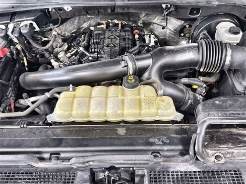 Used 2021 Ford Expedition Limited image 33