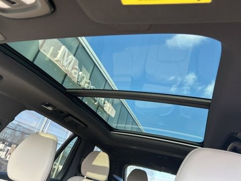 Used 2025 Volvo XC90 B5 Plus image 27