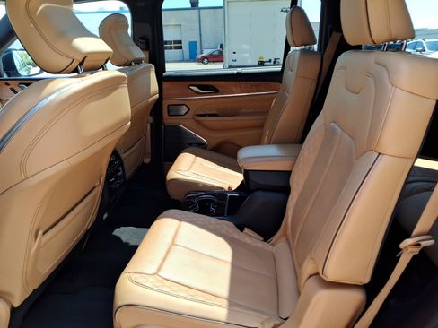 Used 2021 Jeep Grand Cherokee L Summit AWD/4WD image 25