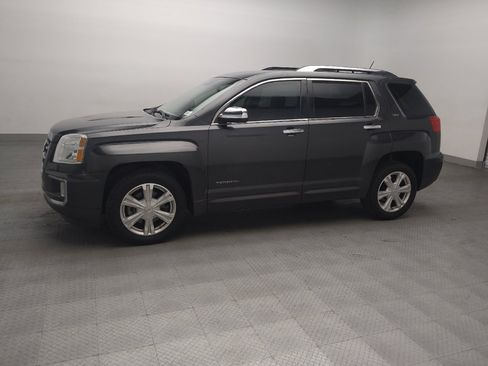 Used 2017 GMC Terrain SLT w/ Driver Alert Package I FWD image 2