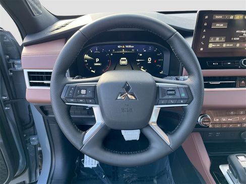 New 2026 Mitsubishi Outlander SEL image 10