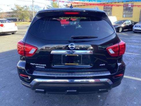 Used 2020 Nissan Pathfinder S image 6