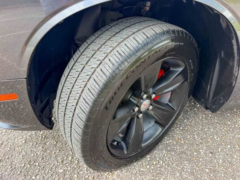 Used 2023 Dodge Challenger SXT RWD image 9