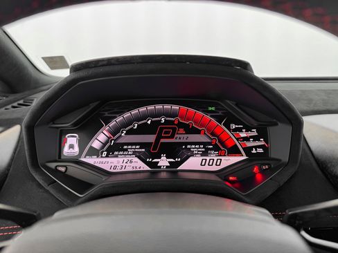 Used 2018 Lamborghini Huracan Performante AWD/4WD image 20