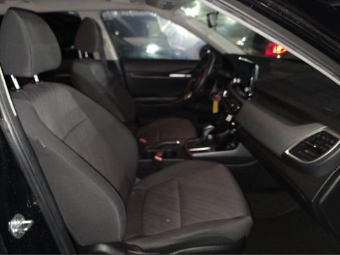 Used 2021 Kia Seltos LX image 11