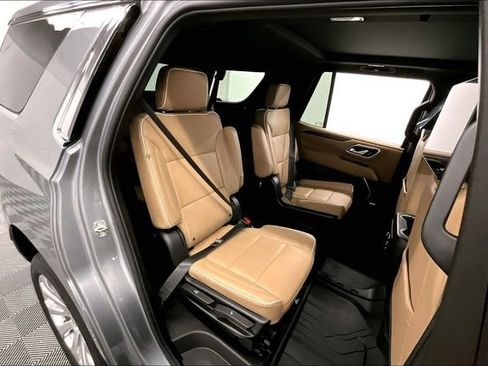 Used 2023 Chevrolet Tahoe Premier w/ Advanced Technology Package AWD/4WD image 26