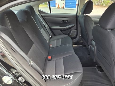 Used 2024 Nissan Sentra SV image 17