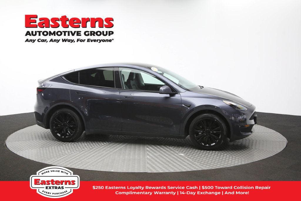 Used 2024 Tesla Model Y Long Range AWD/4WD image 43