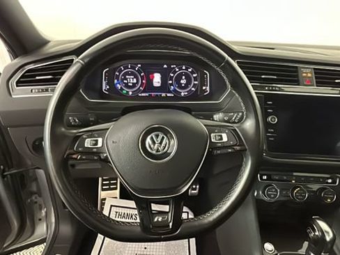 Used 2019 Volkswagen Tiguan SEL Premium R-Line AWD/4WD image 14