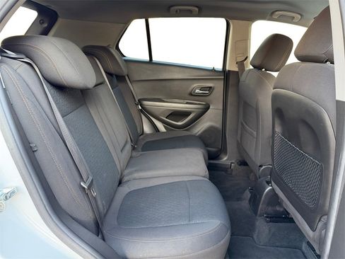 Used 2021 Chevrolet Trax LS w/ Tint and Cruise Package image 20