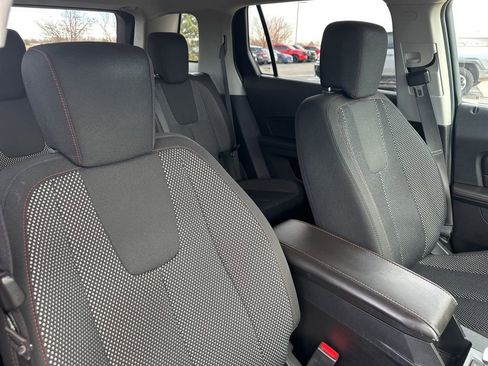 Used 2015 GMC Terrain SLE image 29