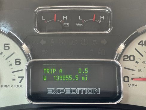 Used 2014 Ford Expedition EL XLT w/ Equipment Group 202A image 25