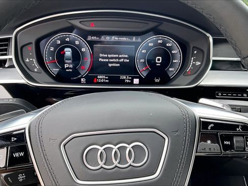 Used 2025 Audi A8 L 3.0T AWD/4WD image 34