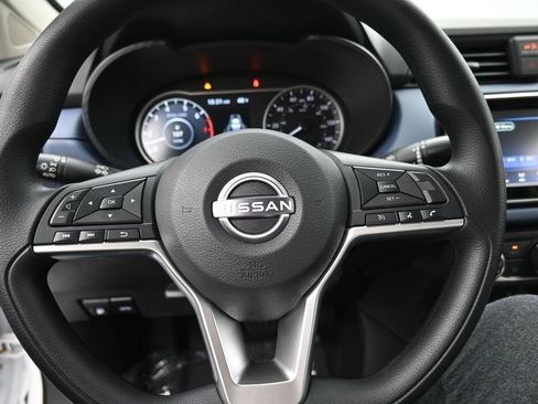 New 2025 Nissan Versa SV w/ Trunk Package FWD image 12