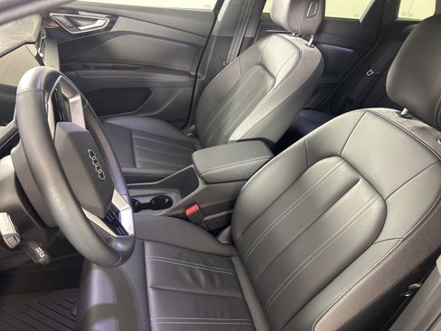 Used 2024 Audi Q4 e-tron Premium w/ Convenience Package image 11
