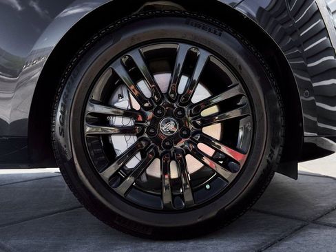 Used 2024 Land Rover Range Rover SE image 19