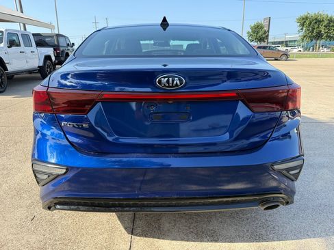 Used 2021 Kia Forte LXS FWD image 6