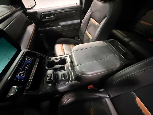 Used 2025 GMC Sierra 1500 AT4 w/ AT4 Preferred Package AWD/4WD image 81