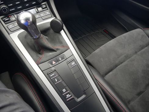 Certified 2018 Porsche 911 GT3 RWD image 28