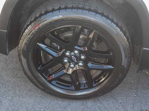 Used 2020 Chevrolet Traverse LT FWD image 11