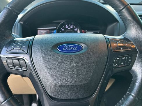 Used 2016 Ford Explorer XLT w/ Equipment Group 201A image 16