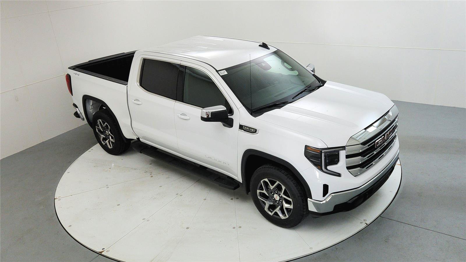 New 2026 GMC Sierra 1500 SLE AWD/4WD image 13