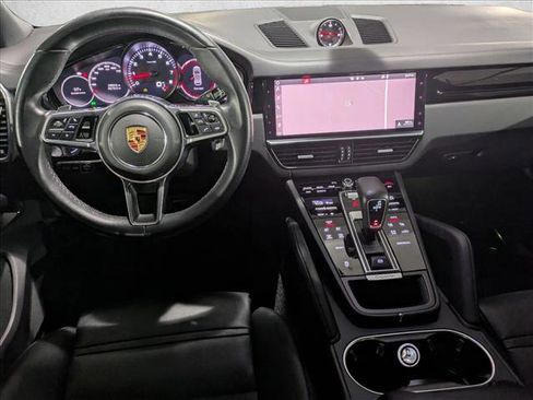 Used 2021 Porsche Cayenne image 18