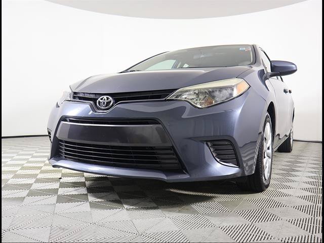 Used 2015 Toyota Corolla LE FWD image 2