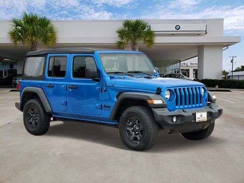 Used 2022 Jeep Wrangler Unlimited Sport image 3