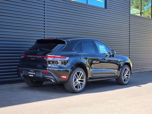 New 2026 Porsche Macan AWD/4WD image 10