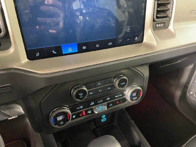 Certified 2025 Ford Bronco Outer Banks AWD/4WD image 8