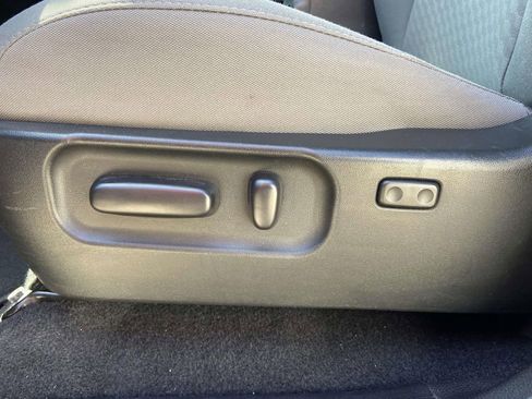 Used 2022 Toyota Tacoma SR5 RWD image 17