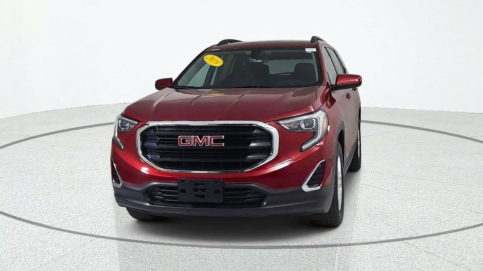 Used 2019 GMC Terrain SLE w/ Driver Convenience Package FWD image 2