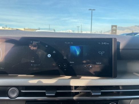 Used 2025 Hyundai Tucson Limited image 20