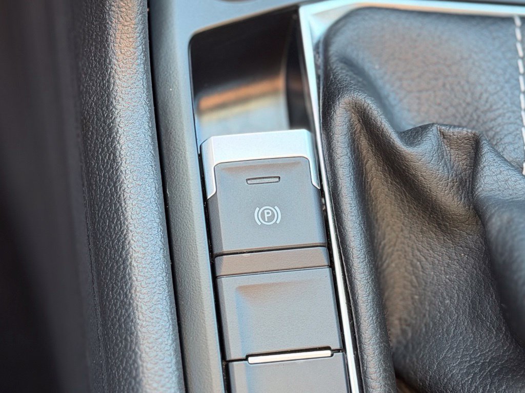 Used 2022 Volkswagen Taos S AWD/4WD image 16