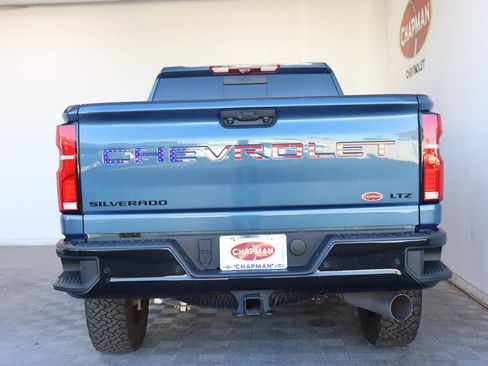 Used 2025 Chevrolet Silverado 2500 LTZ w/ LTZ Plus Package AWD/4WD image 6