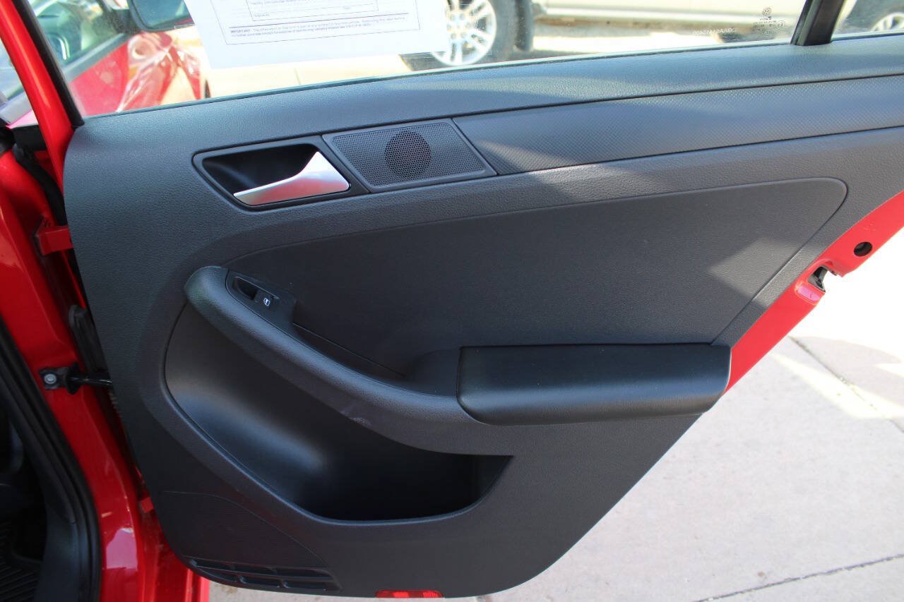 Used 2013 Volkswagen Jetta S FWD image 5