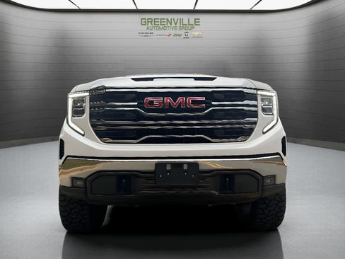 Used 2022 GMC Sierra 1500 SLT w/ SLT Convenience Package image 4