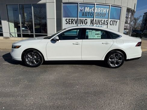 New 2025 Honda Accord EX-L image 2