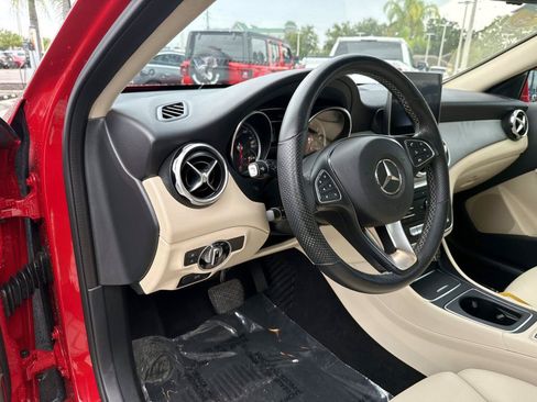 Certified 2019 Mercedes-Benz GLA 250 image 20